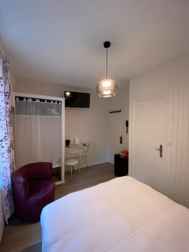 Hotel La Bonne Hotesse 샹봉 쉬르 라크 객실 사진